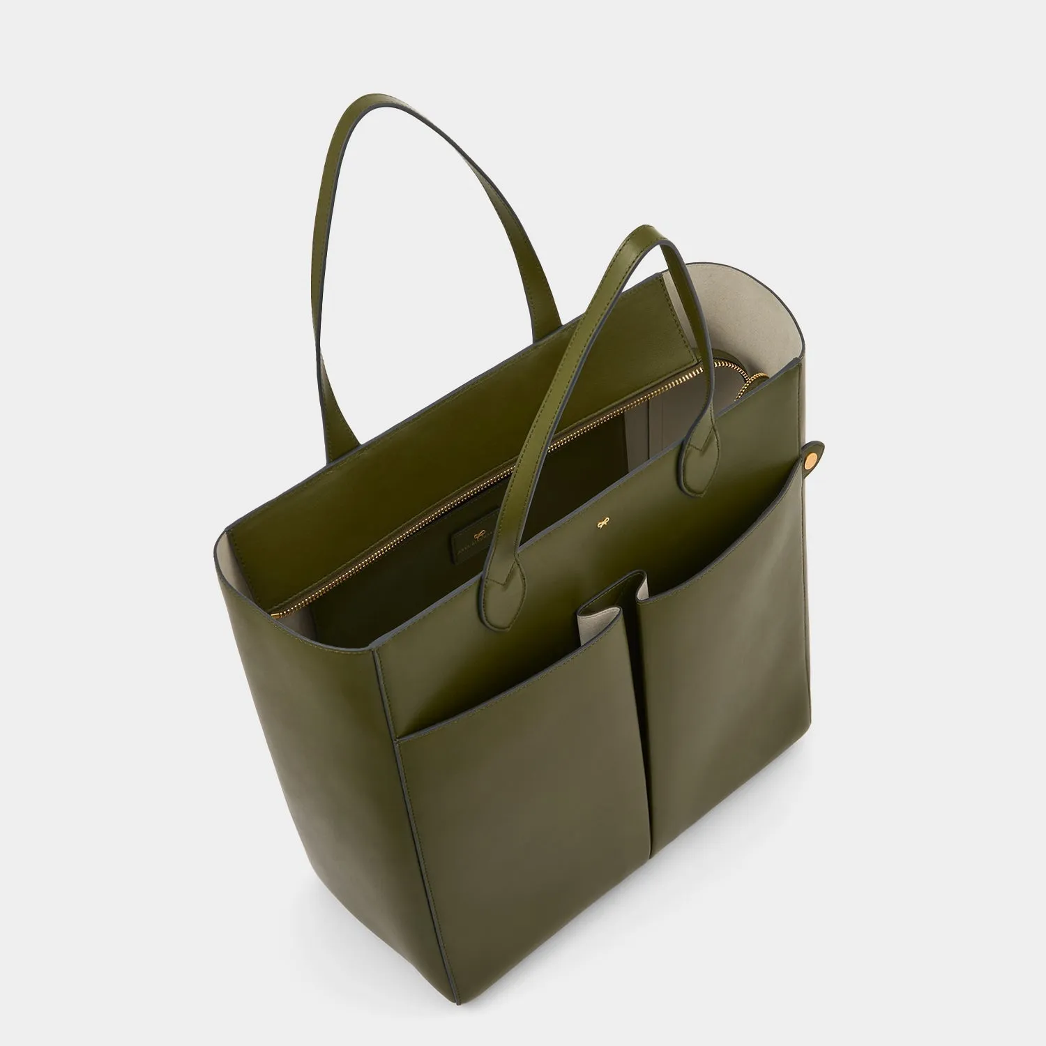 Nevis Tote