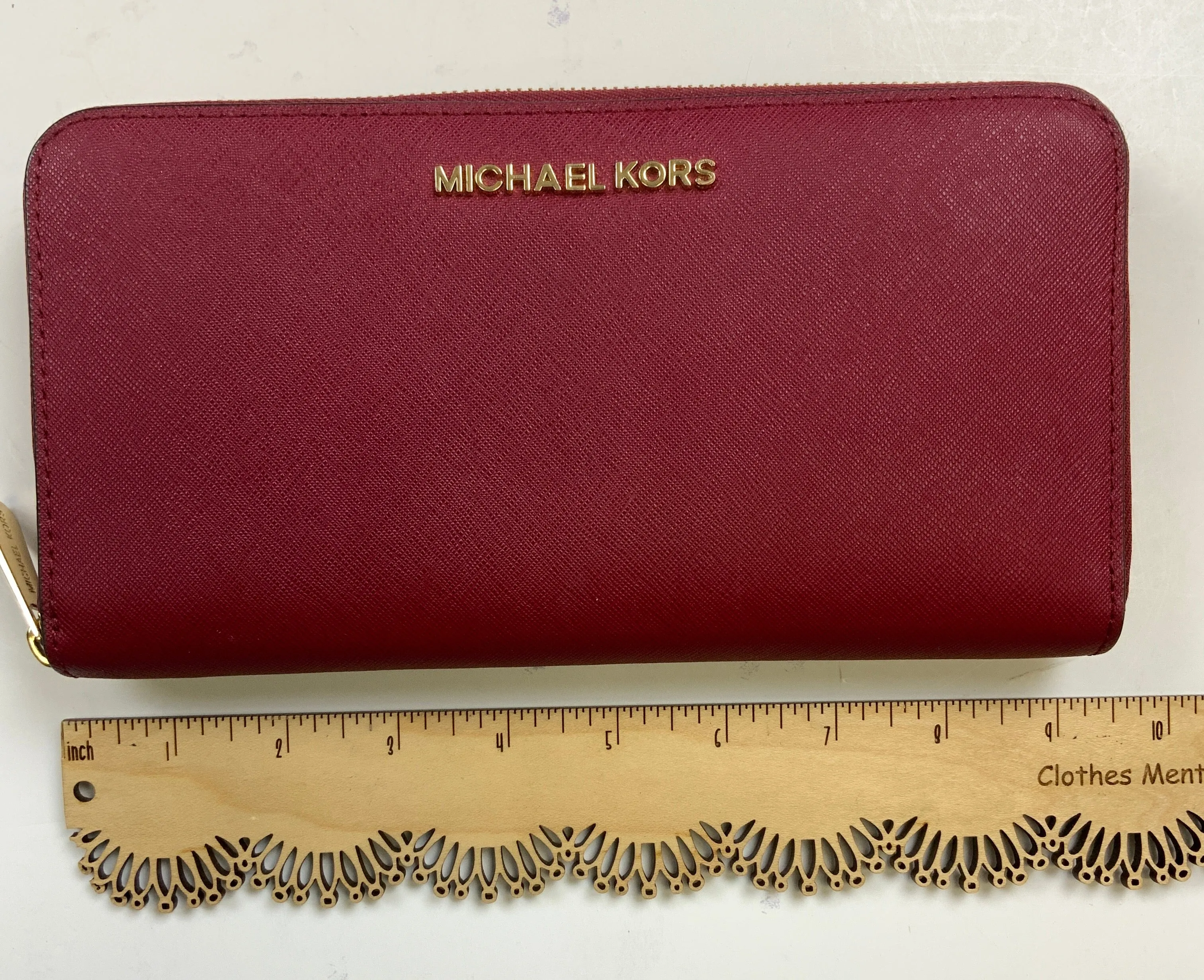 Wallet Designer By Michael Kors  Size: Large